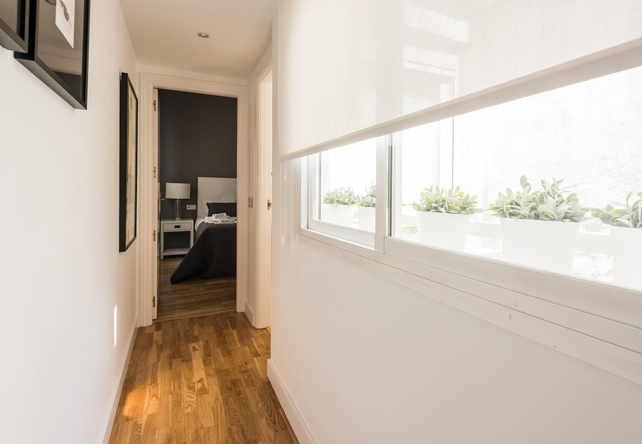 Latina Suite Madri Exterior foto